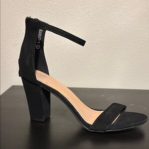 Moda Black Ankle Strap Heels